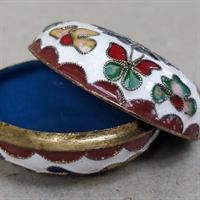 rund-forskelligfarvet-dekoreret-rund-æske-låg-gammel-closoinneæske